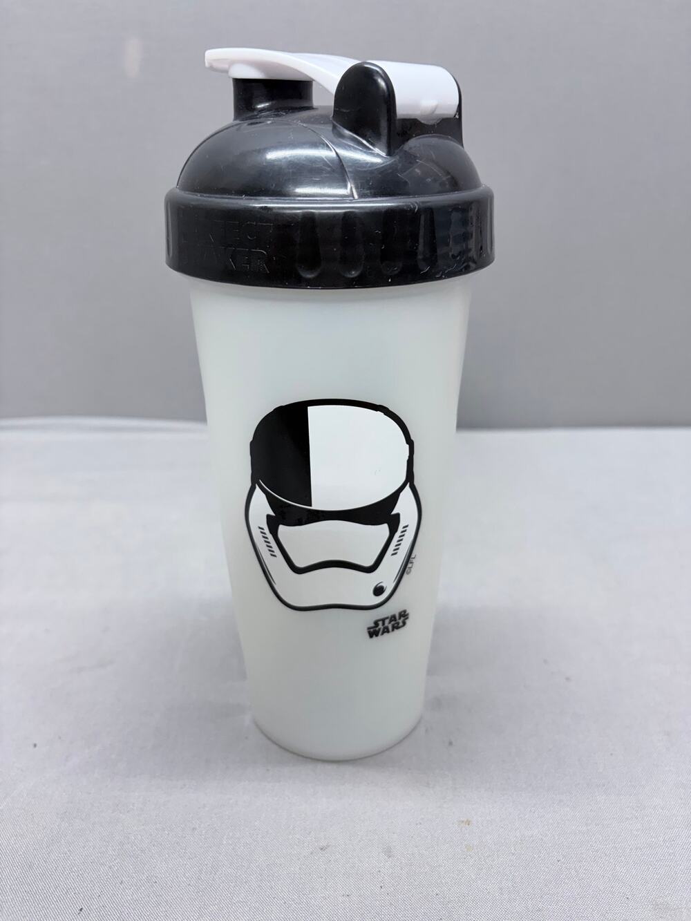 Performa PerfectShaker Star Wars Stormtrooper Shaker Bottle 28 oz Cup